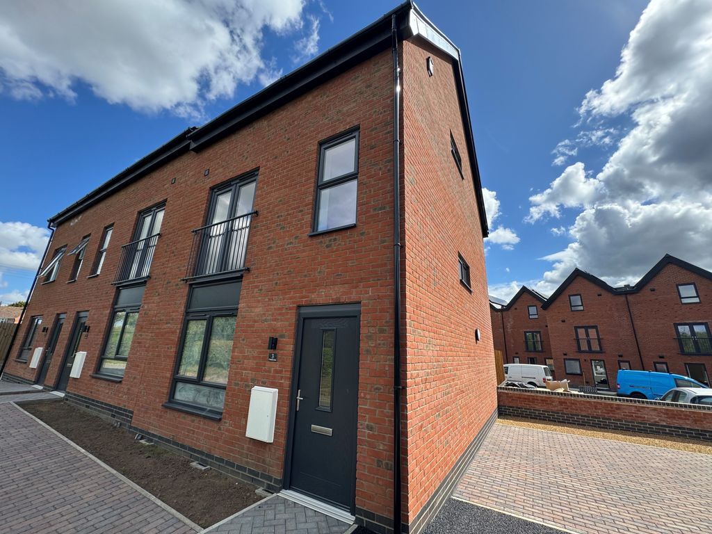 Property photo 1 of 18 Image