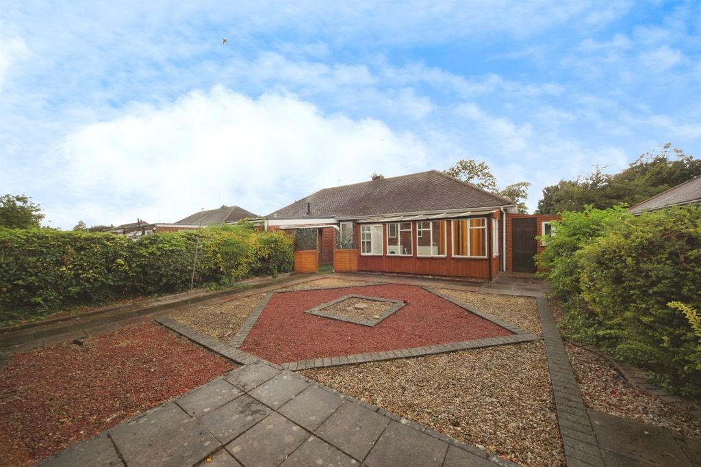 Property photo 3 of 17