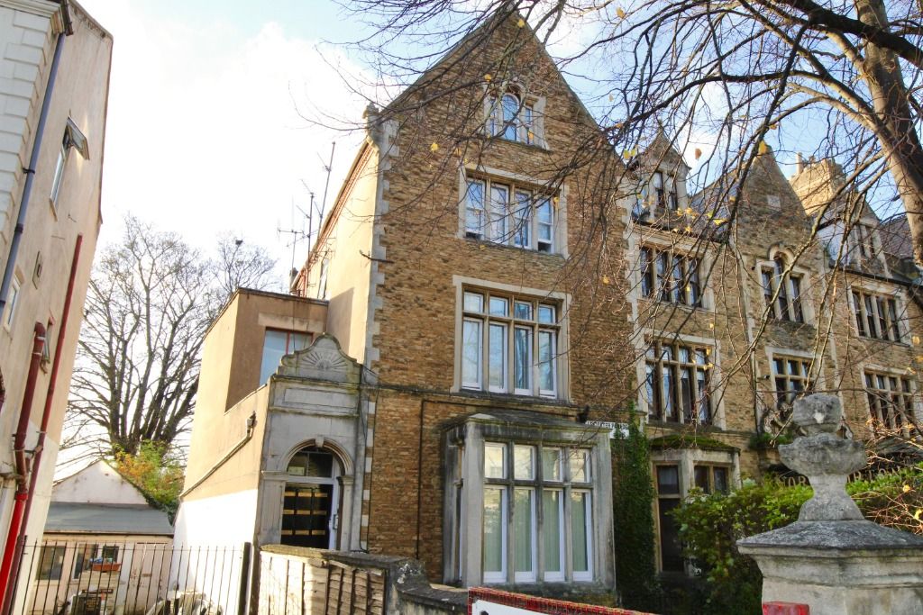 Property photo 1 of 5