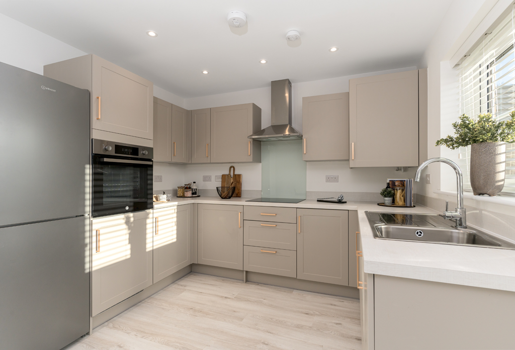 Property photo 2 of 7 Apple-Kitchen