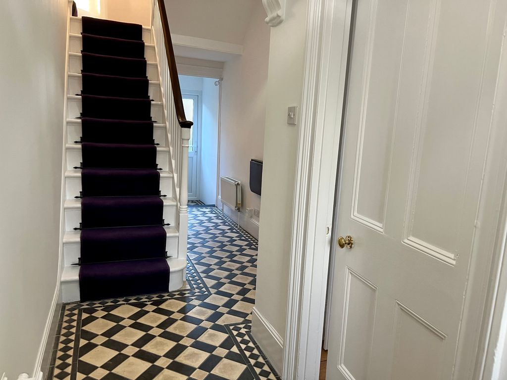 Property photo 2 of 21