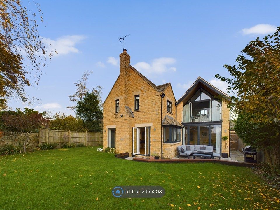 Property photo 2 of 35
