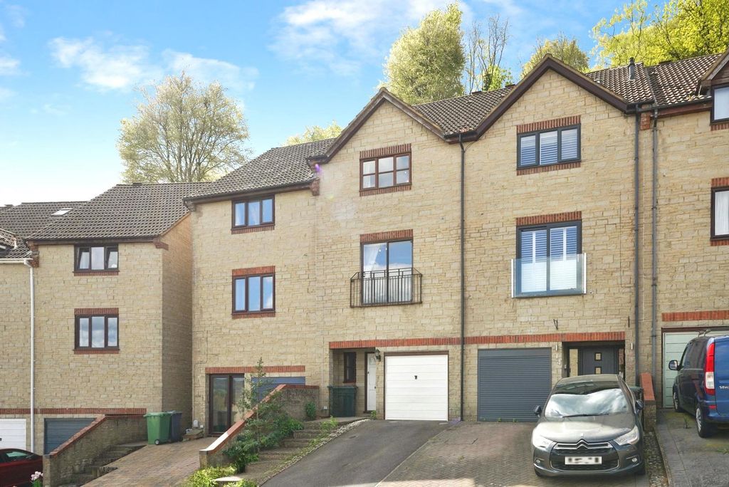 Property photo 1 of 17 Pbox-Img.Jpg