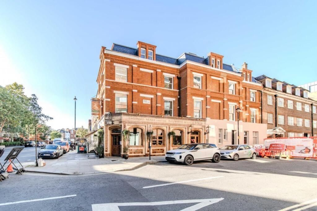 Property photo 2 of 8