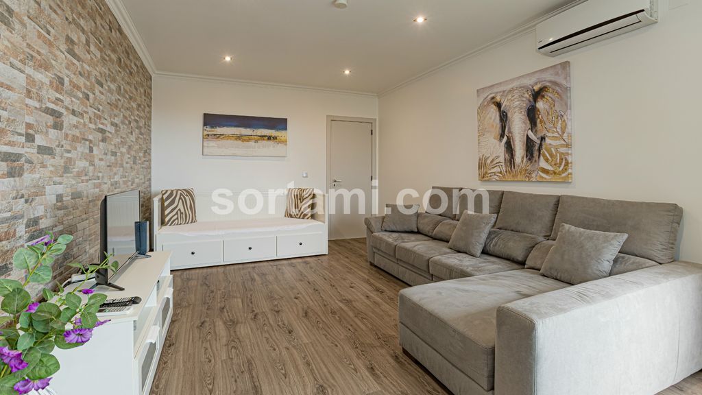 Property photo 1 of 29