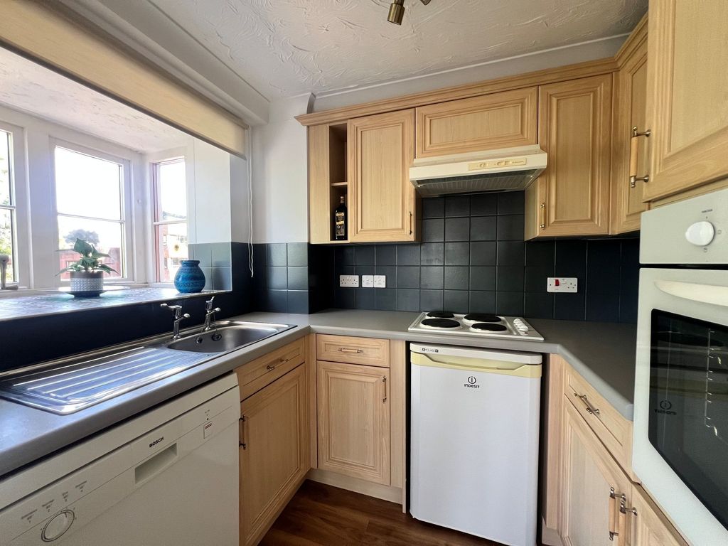Property photo 2 of 17 Kitchen