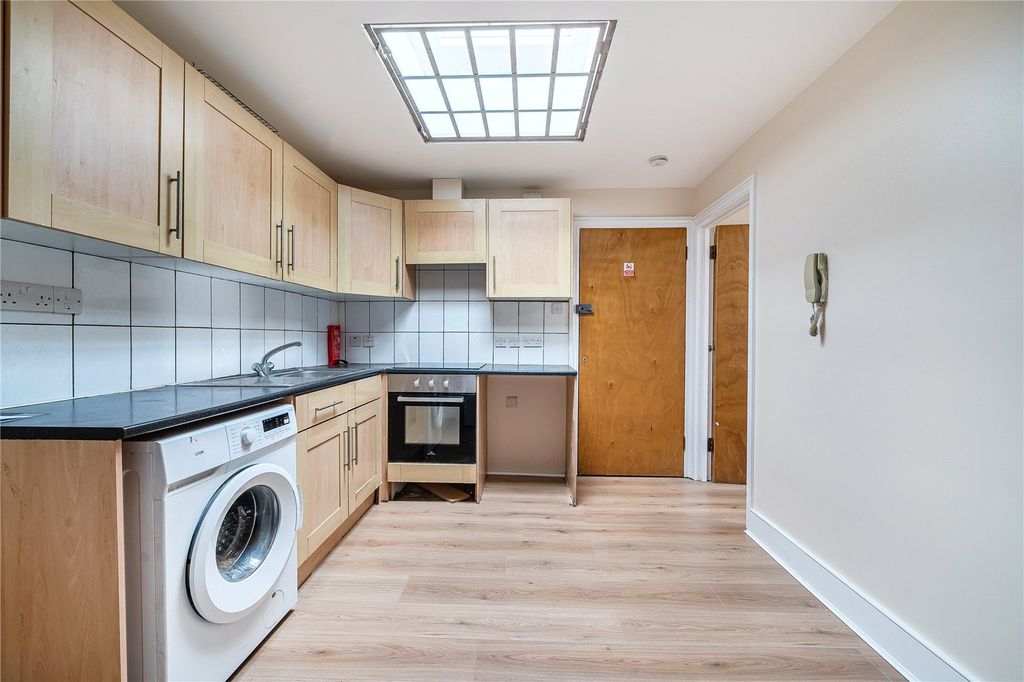 Property photo 3 of 11 Picture No. 04