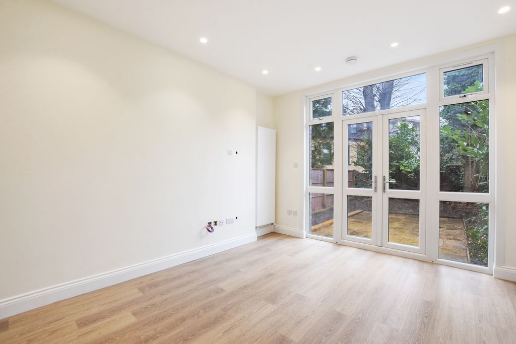 Property photo 2 of 11 Photo 10