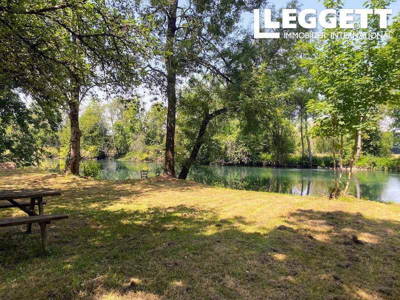 Property photo 2 of 10