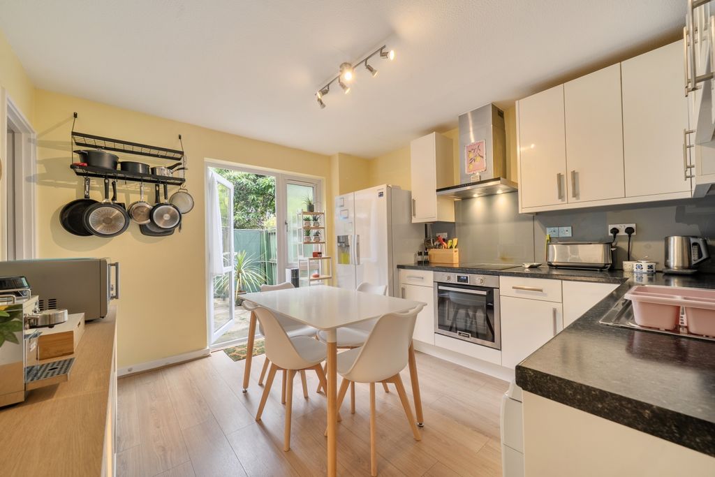 Property photo 2 of 25 1470983-19-6A26d6Ec490ba