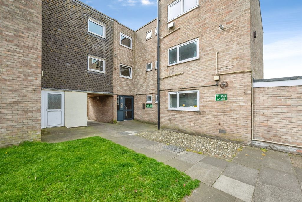 Property photo 3 of 13