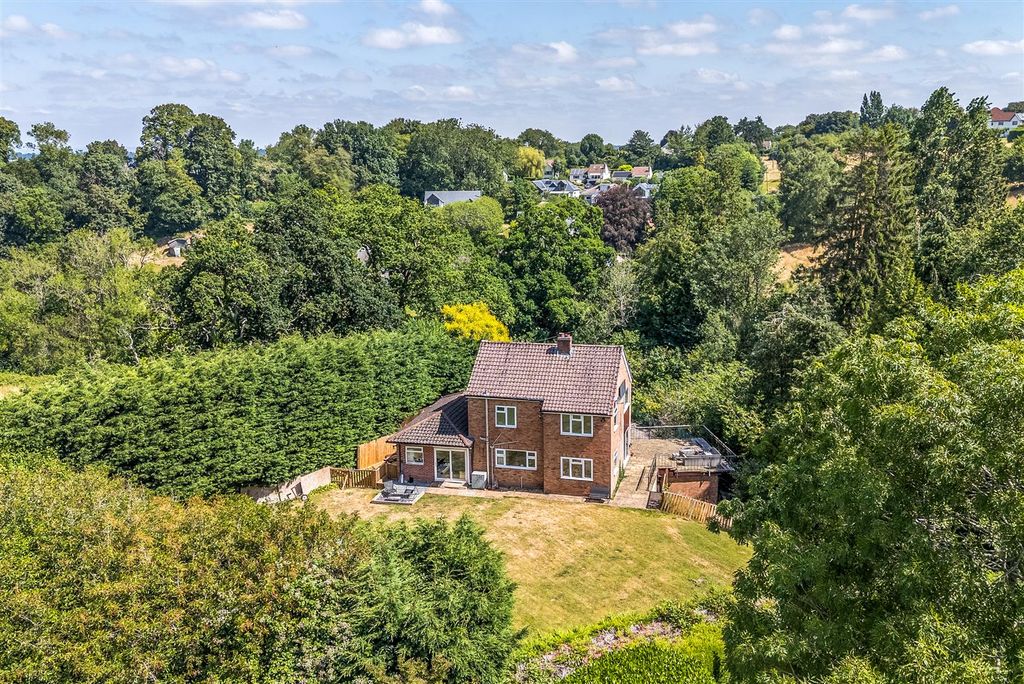 Property photo 1 of 20 1493258-13-6A57668c5Cfea.Jpg