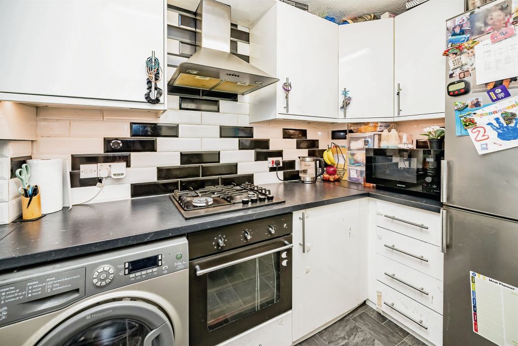 Property photo 2 of 17