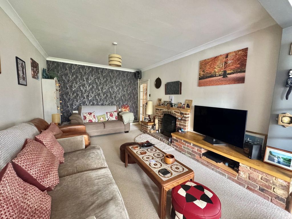 Property photo 2 of 19