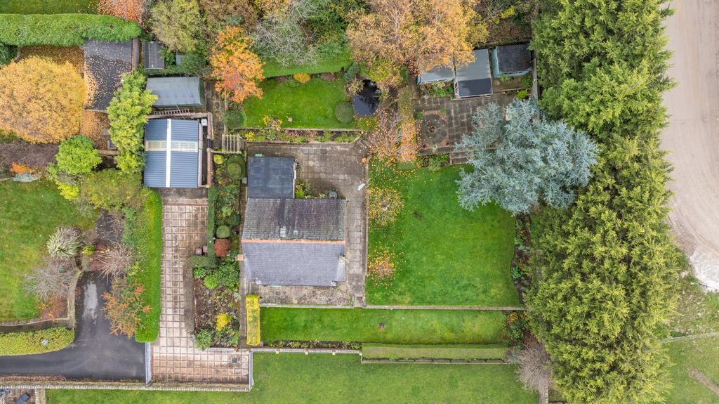 Property photo 2 of 27 Picture No. 36