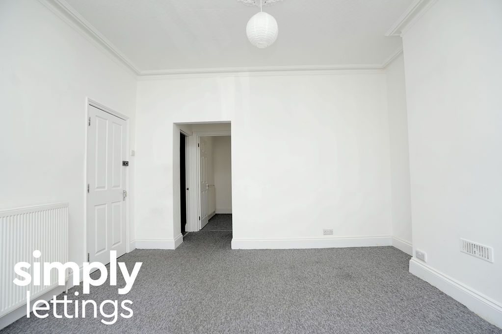 Property photo 3 of 13 Photo 2