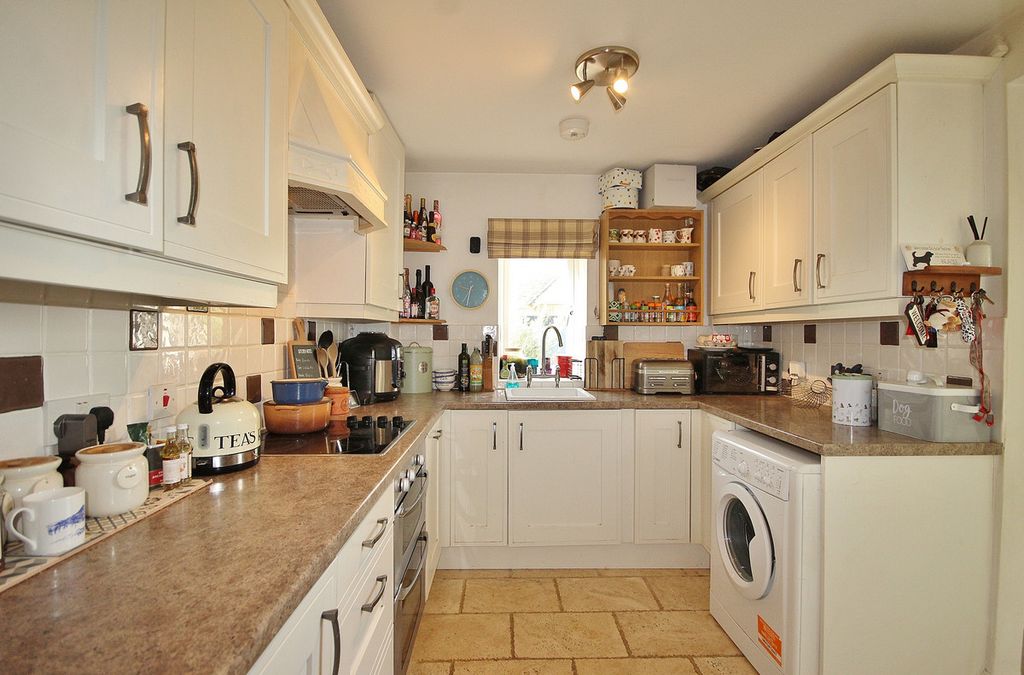 Property photo 3 of 14
