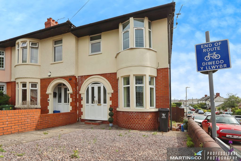 Property photo 2 of 23