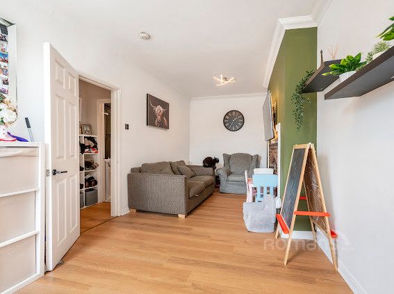 Property photo 2 of 15 Pbox-Img.Jpg