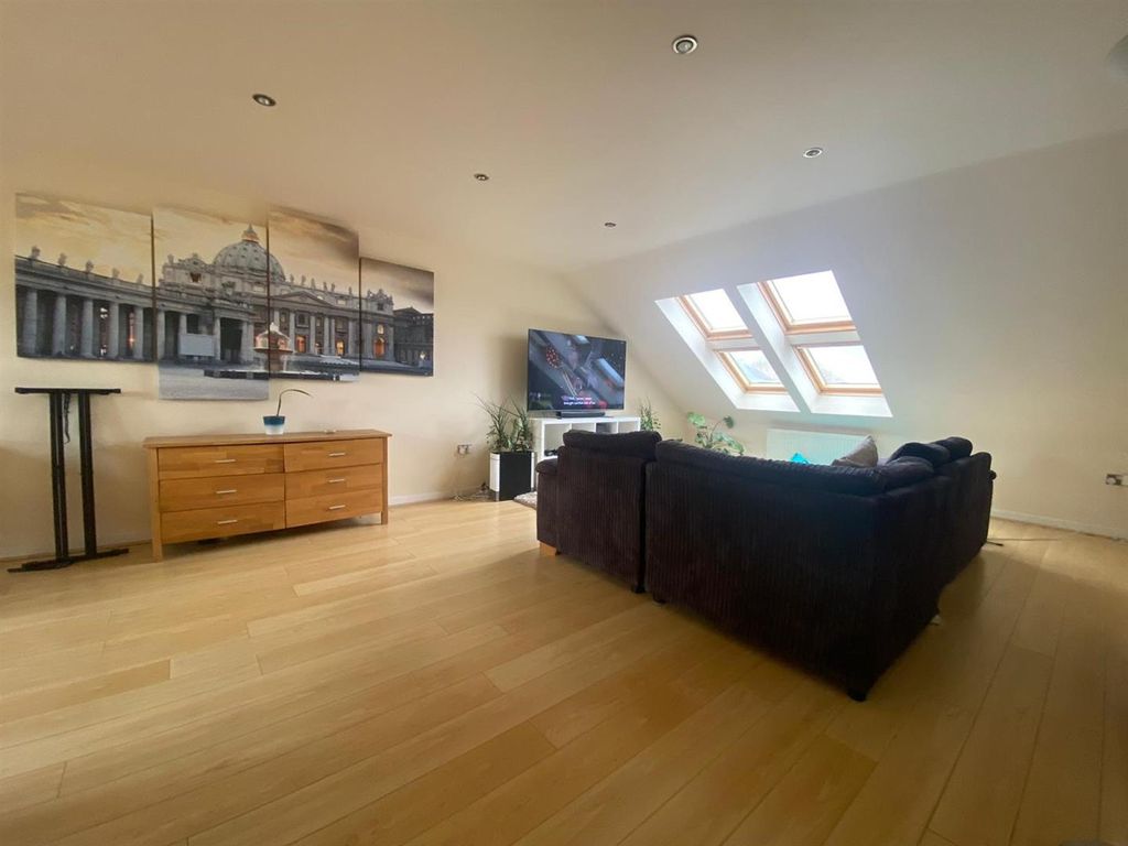 Property photo 3 of 9 23.Jpg