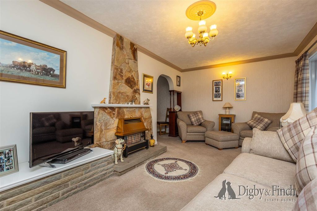 Property photo 2 of 19 Yonge Close Radcliffe-On-Trent, Nottingham, Ng12 2