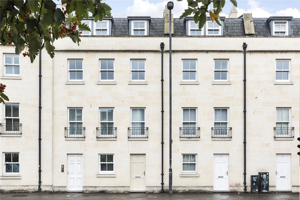 Property photo 1 of 10 Picture No. 02