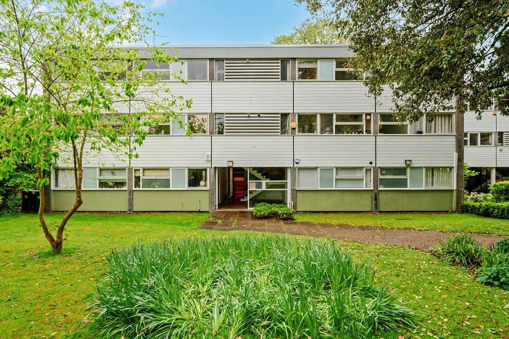 Property photo 1 of 16 External