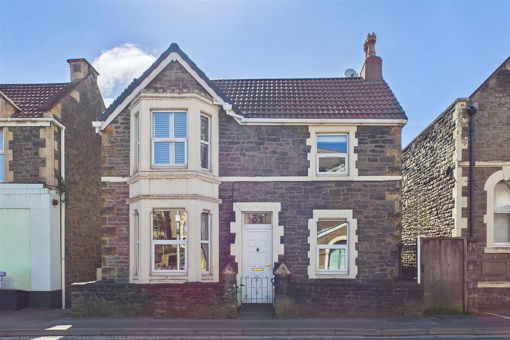 Property photo 1 of 22