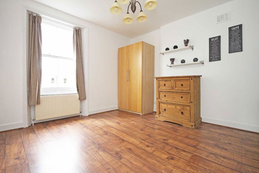 Property photo 2 of 4