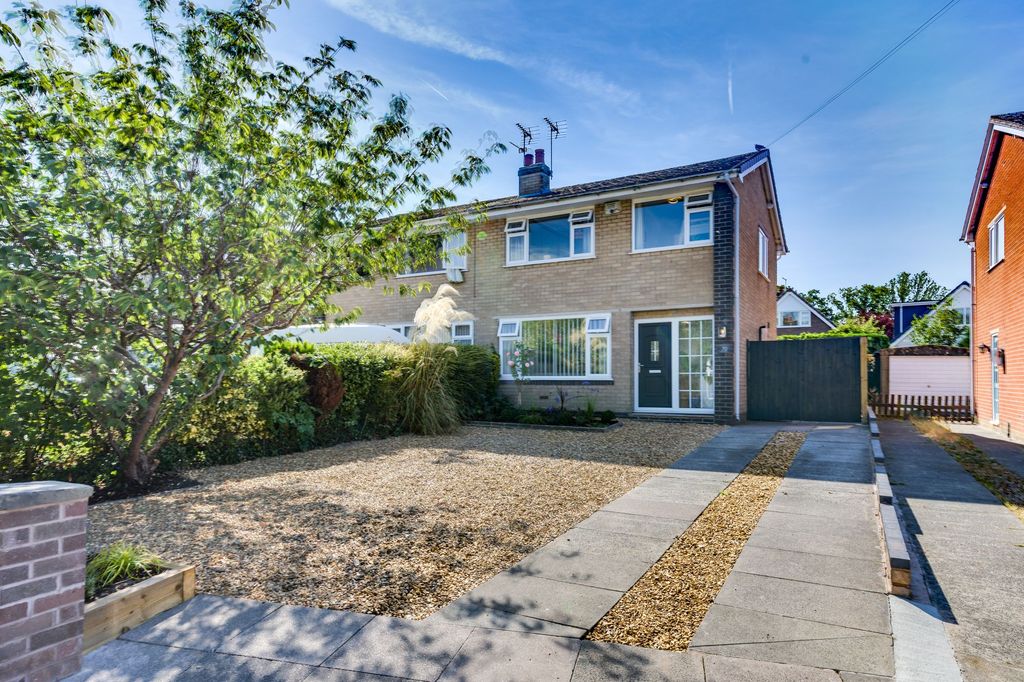 Property photo 1 of 25