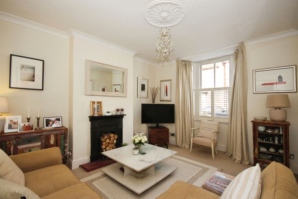 Property photo 3 of 13