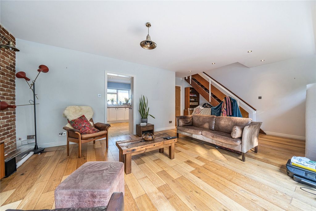 Property photo 3 of 20 Picture No. 06