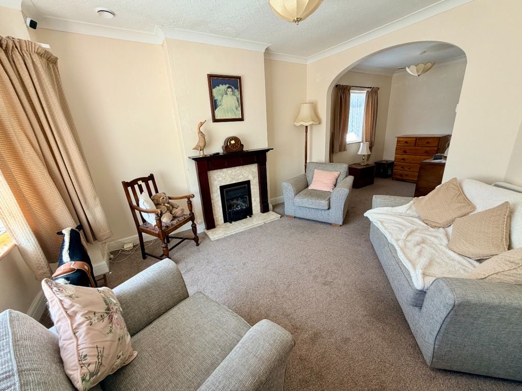 Property photo 2 of 12 4706361