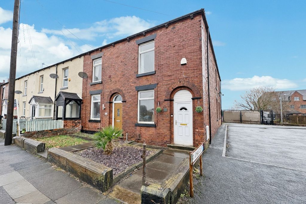 Property photo 1 of 15 External