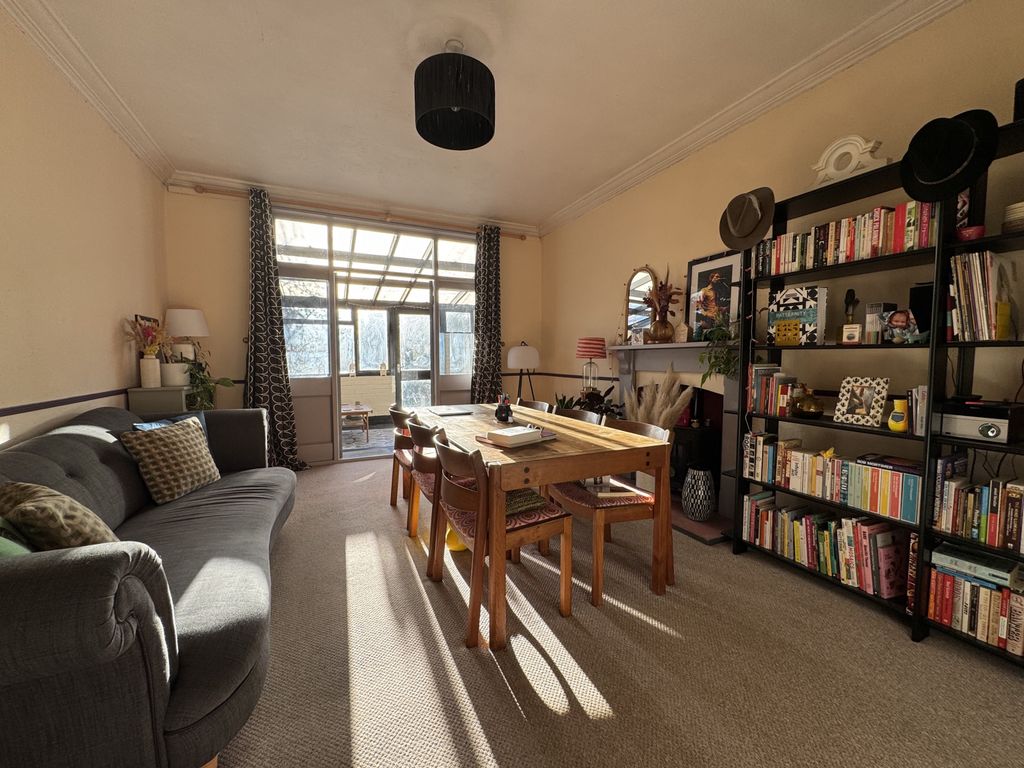 Property photo 2 of 15 Gallery