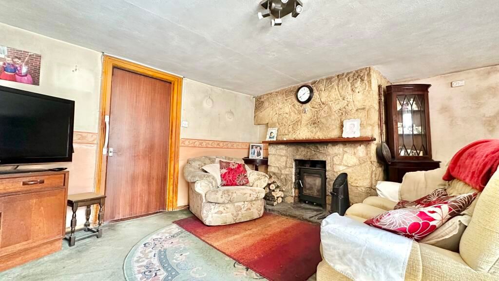 Property photo 2 of 23
