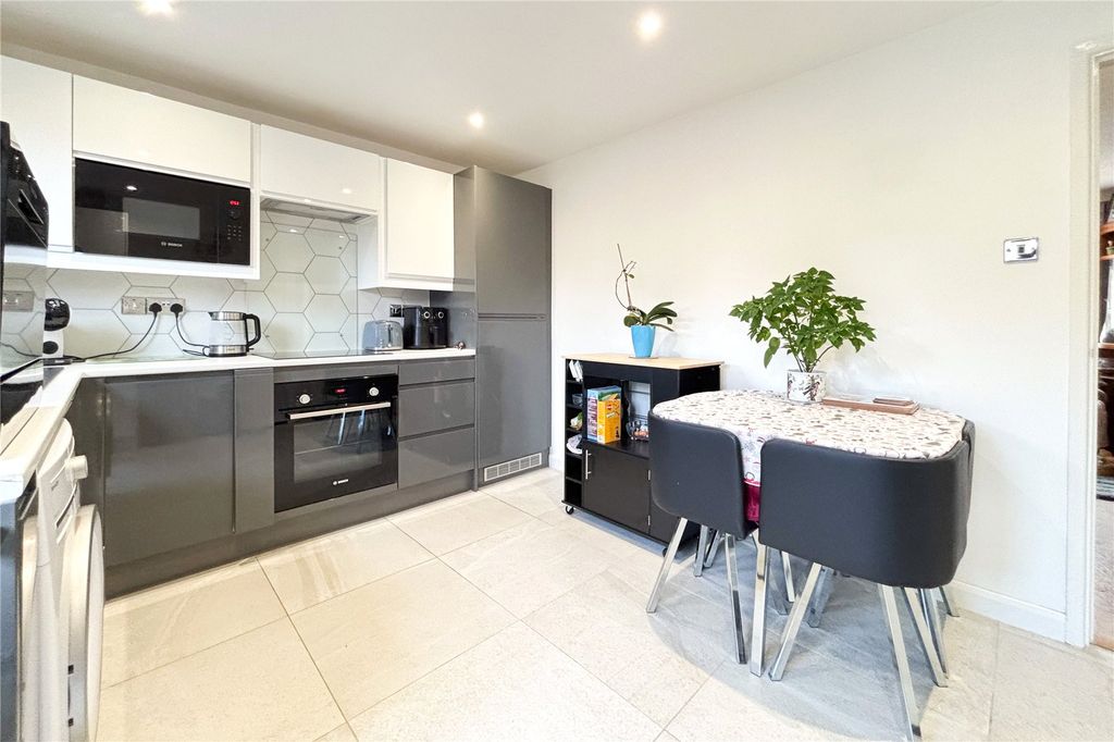 Property photo 3 of 21 Picture No. 10