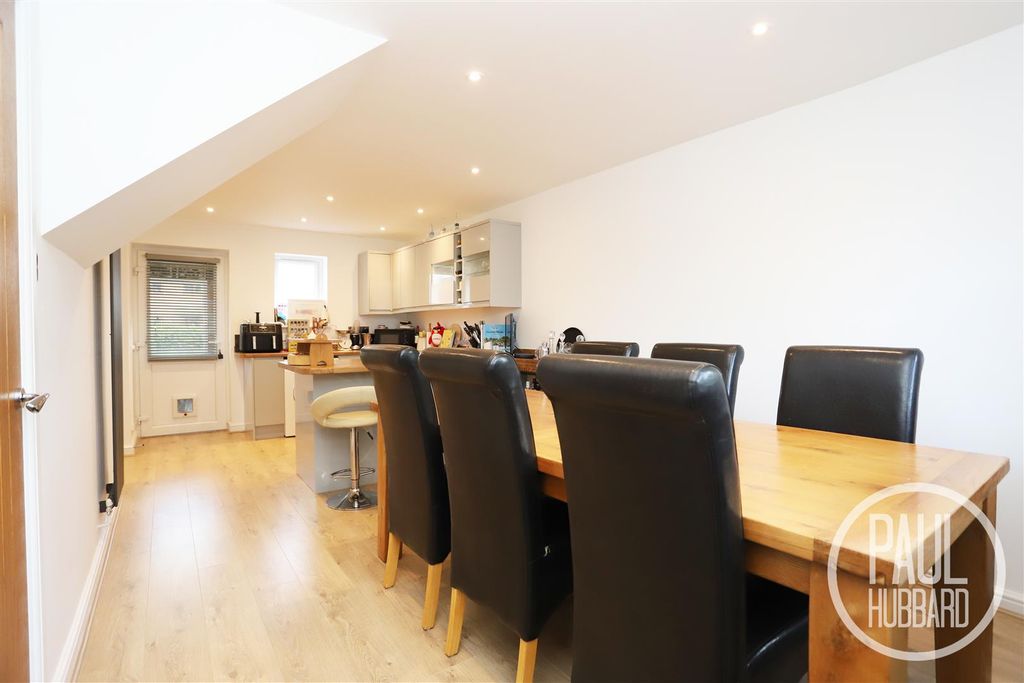 Property photo 3 of 20 Img_4027.Jpg