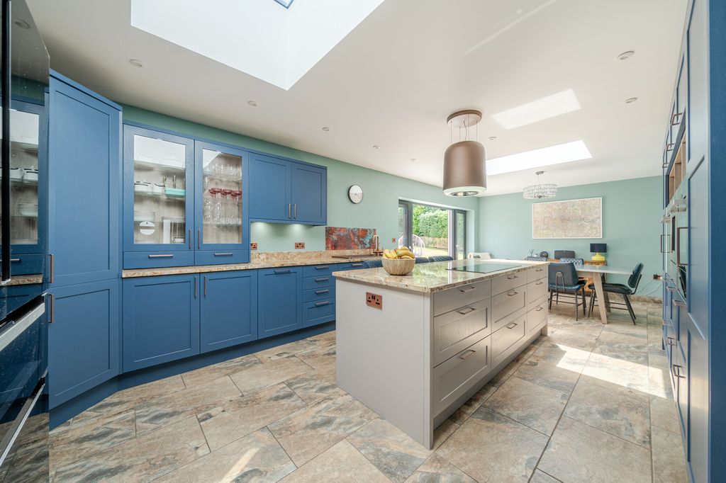 Property photo 2 of 12 2