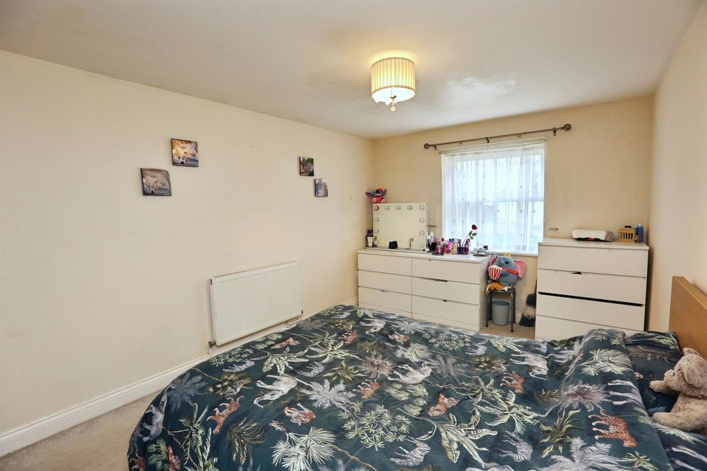 Additional image 10 of 2 bed flat for saleThe Avenue, Fareham PO14
