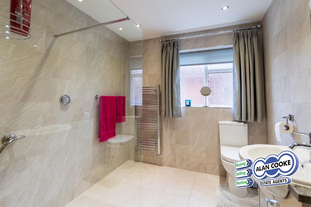Property photo 3 of 17 Shower Room
