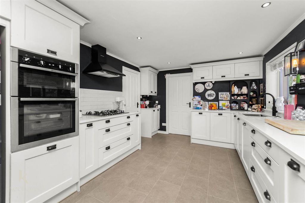 Property photo 3 of 78 20.Jpg