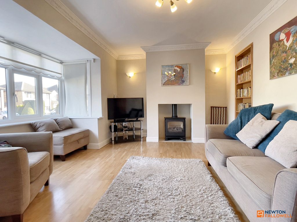 Property photo 2 of 35