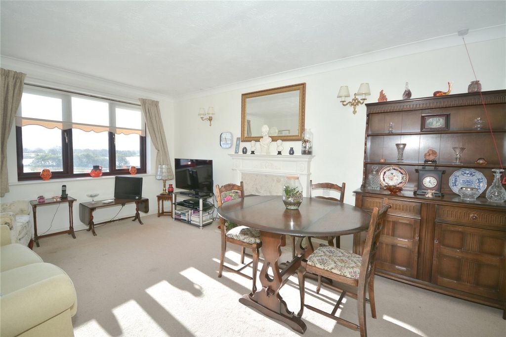 Property photo 2 of 21 Picture No. 09