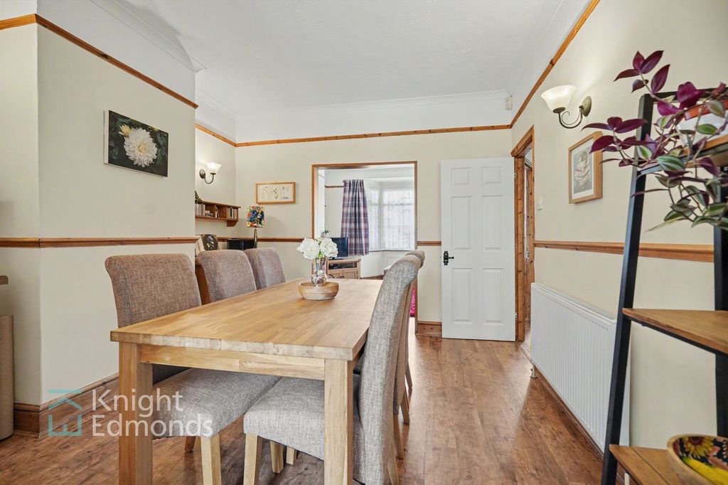 Property photo 3 of 27 Dining Room