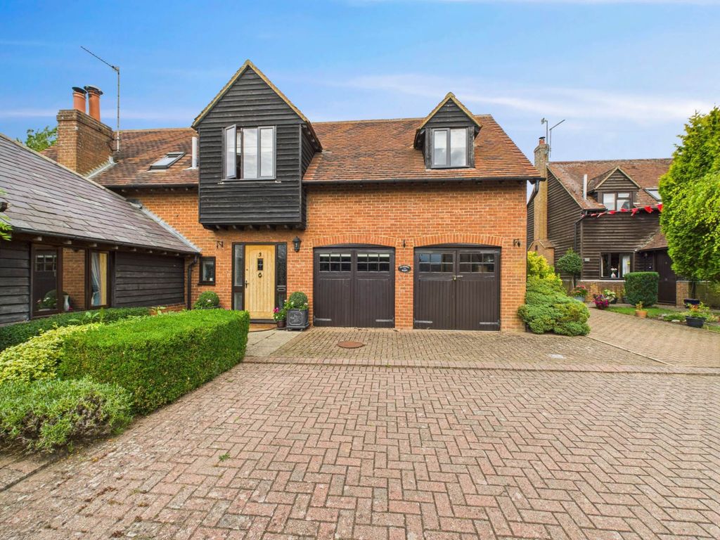 Property photo 2 of 42