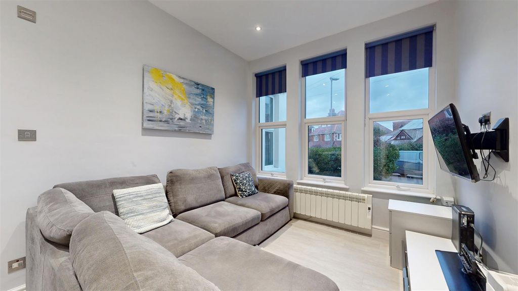 Property photo 3 of 5 12232025_101452.Jpg