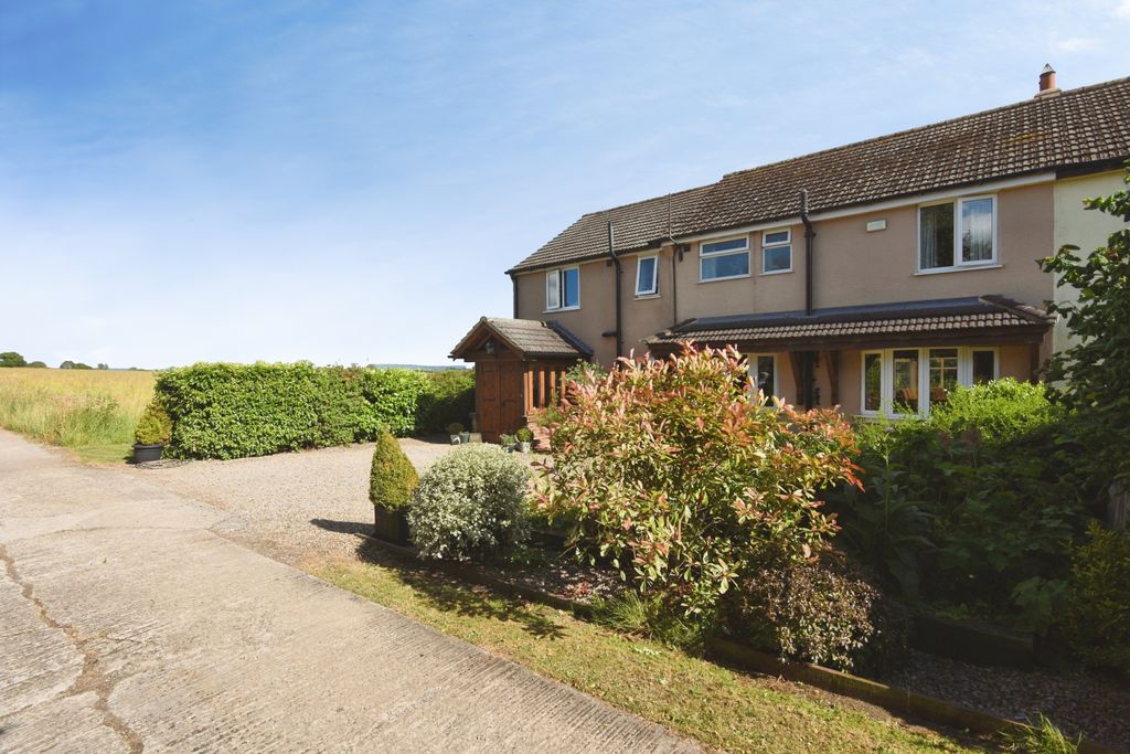 Property photo 3 of 57