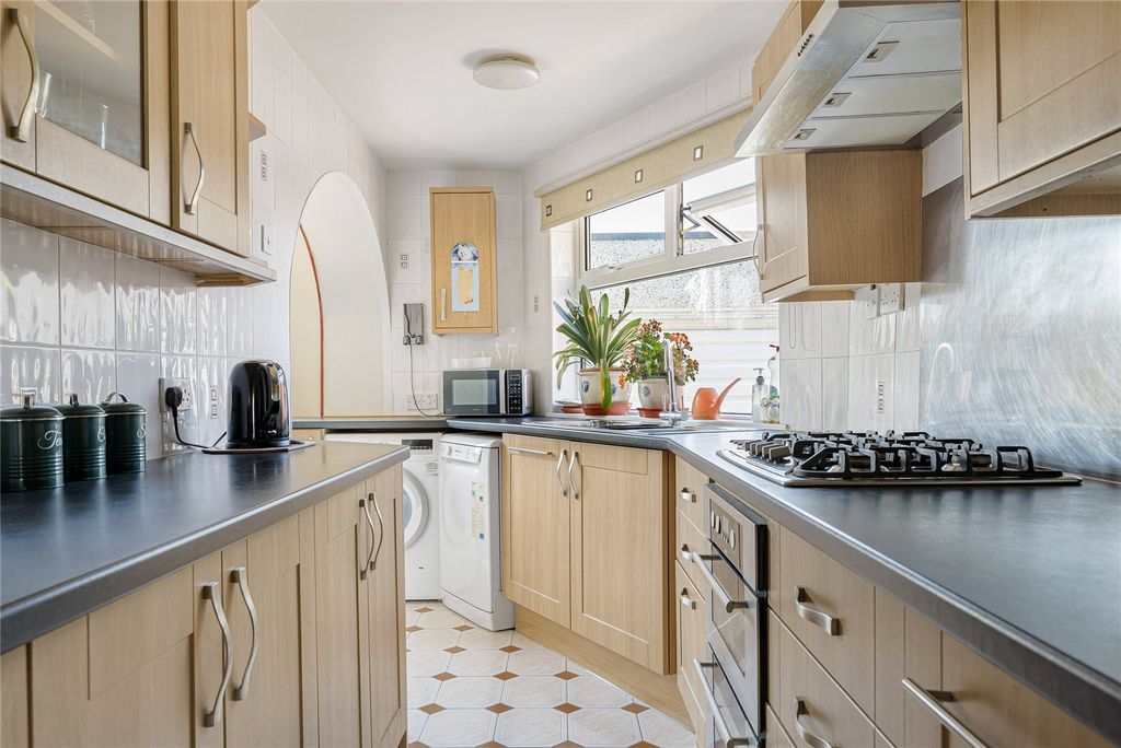 Property photo 3 of 35 Picture No. 16