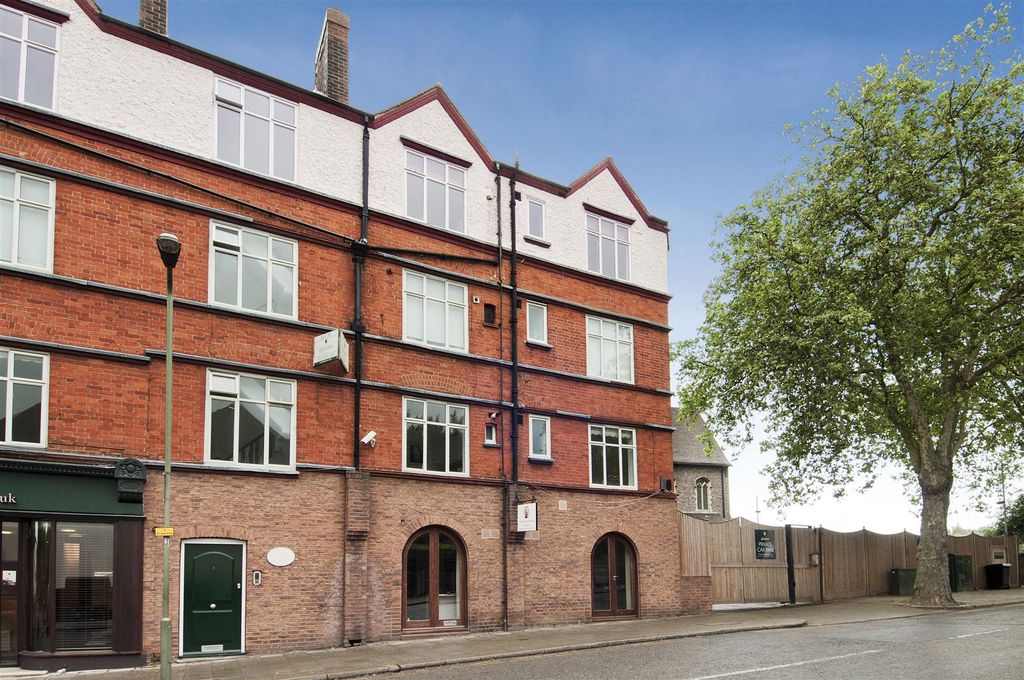 Property photo 1 of 8